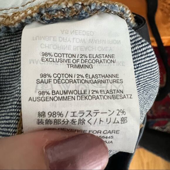 Madewell High-Rise Denim Shorts in Glenoaks Wash: Cutoff Edition - Picture 7 of 8